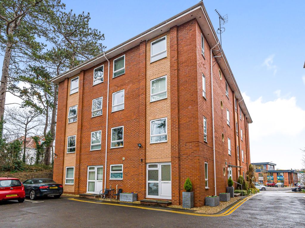 1 bed flat for sale in Leckhampton Place, Old Station Drive, Cheltenham, Gloucestershire GL53, £160,000