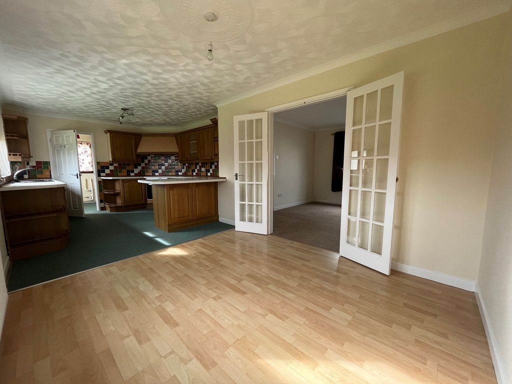 3 bed detached house for sale in Henllan, Llandysul SA44, £285,000