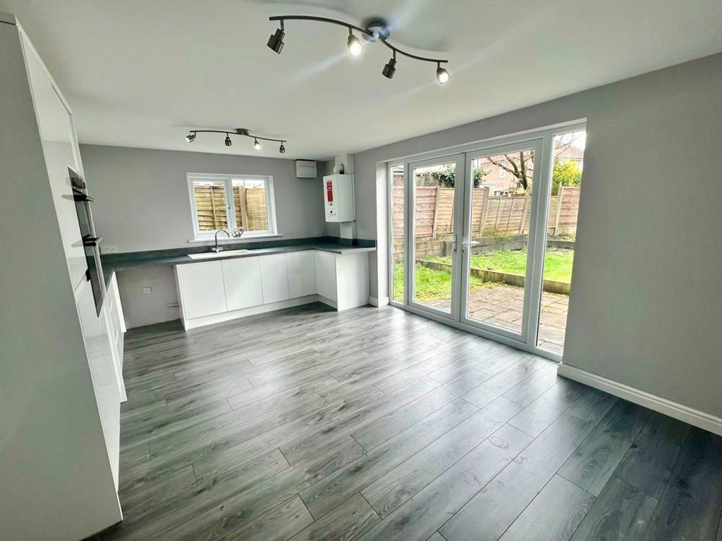 3 bed detached house for sale in Fernlea Crescent, Swinton M27, £265,000