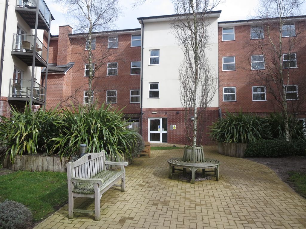 2 bed flat for sale in Adlington House, High Street, Wolstanton, Newcastle ST5, £120,000