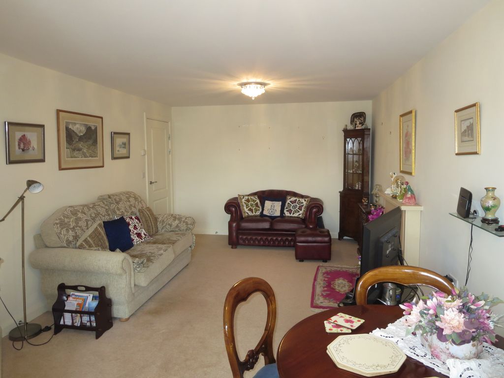 2 bed flat for sale in Adlington House, High Street, Wolstanton, Newcastle ST5, £120,000