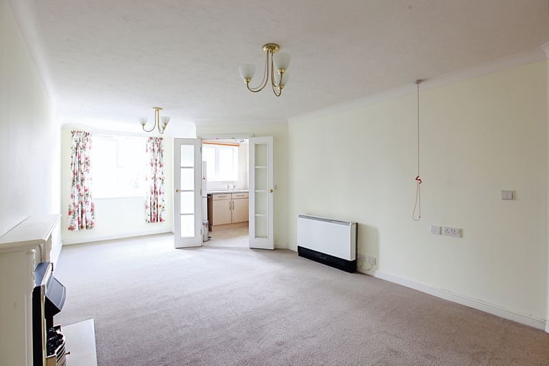 1 bed flat for sale in Albany Court, Paignton TQ3, £124,000