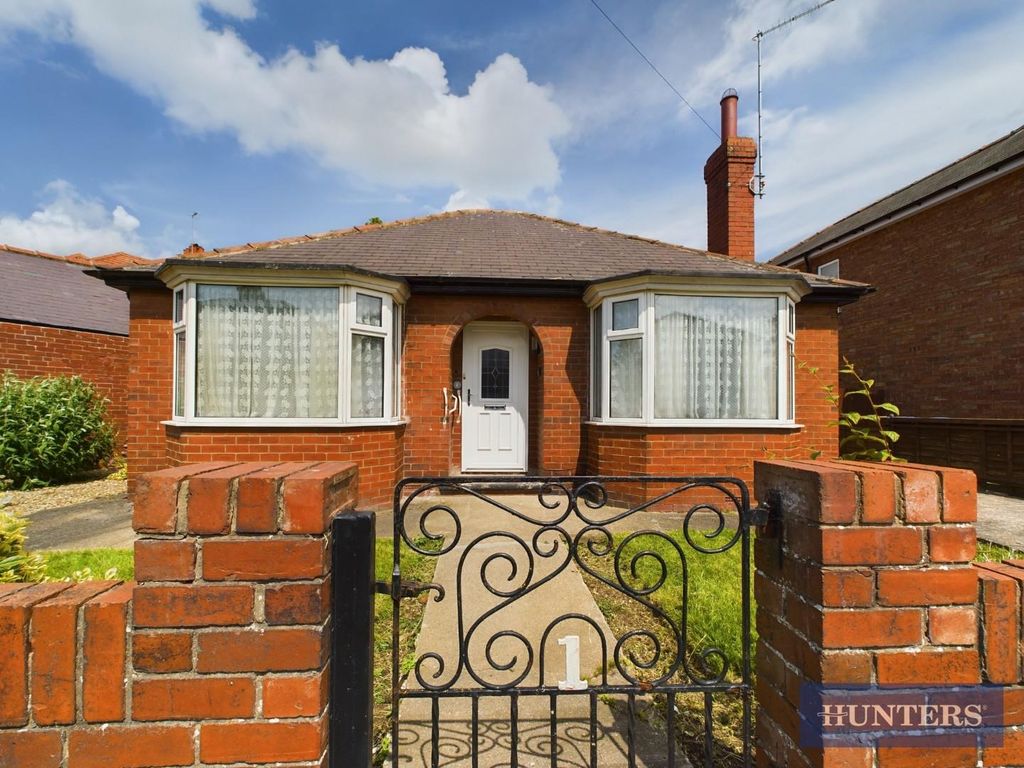 2 bed detached bungalow for sale in St. Thomas Road, Bridlington YO16, £180,000