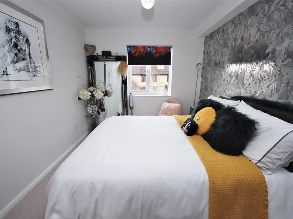 1 bed flat for sale in Arbury Road, Cambridge CB4, £80,000