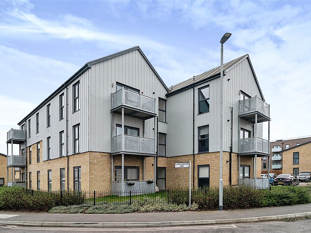 2 bed flat for sale in Abberton Way, West Thurrock, Grays, Essex RM20, £290,000