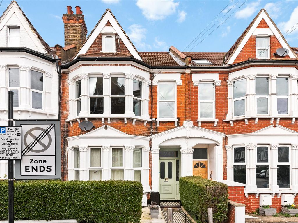 2 bed flat for sale in Holmesdale Road, London SE25, £325,000