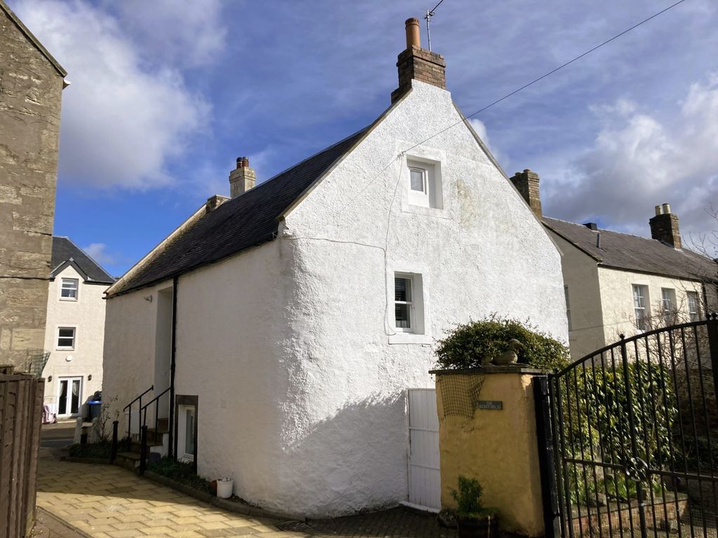 1 bed link-detached house for sale in Black Bull Street, Duns TD11, £90,000