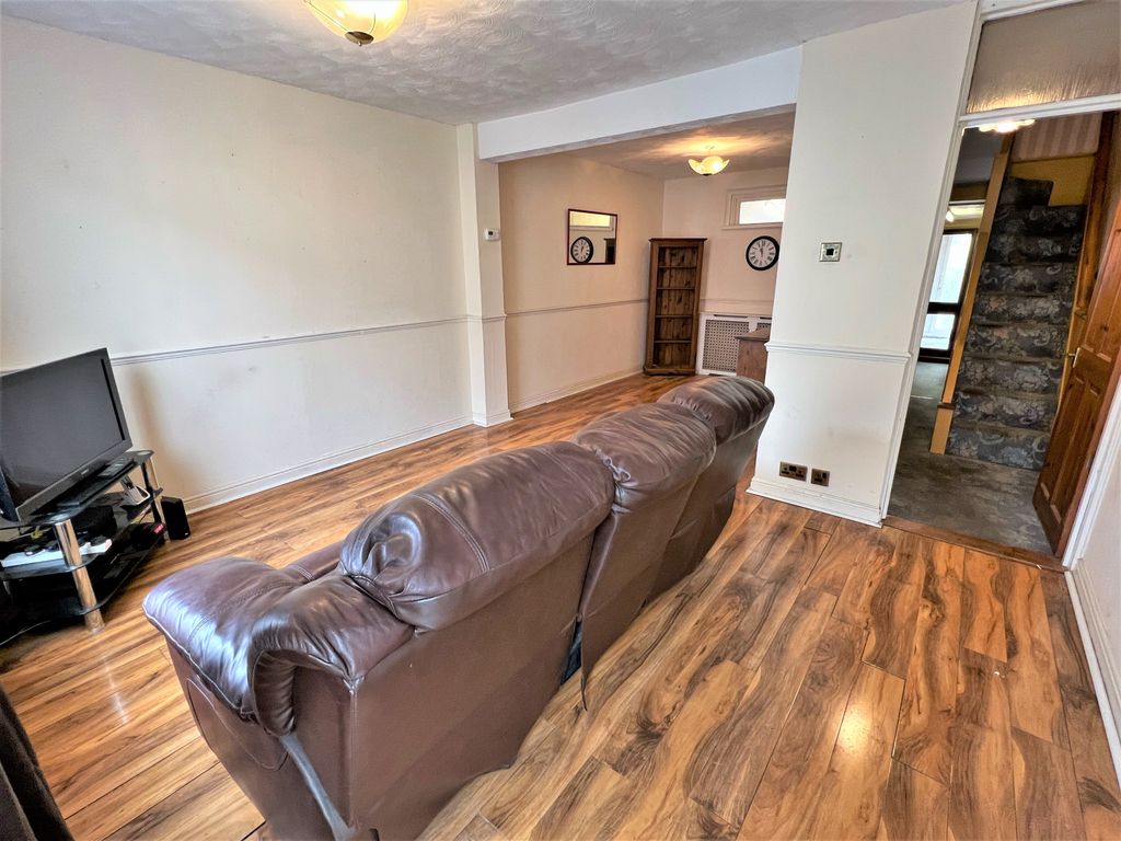 2 bed terraced house for sale in Leesland Road, Gosport PO12, £200,000