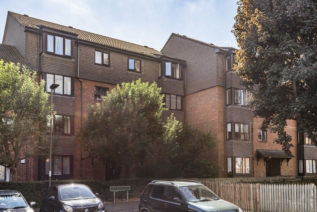 1 bed flat for sale in Jasmine Grove, London SE20, £175,000