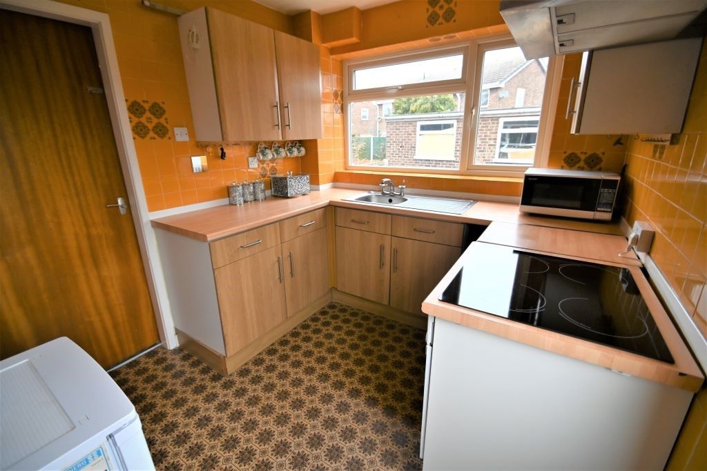 3 bed semi-detached house for sale in Common Lane, Auckley, Doncaster DN9, £212,000