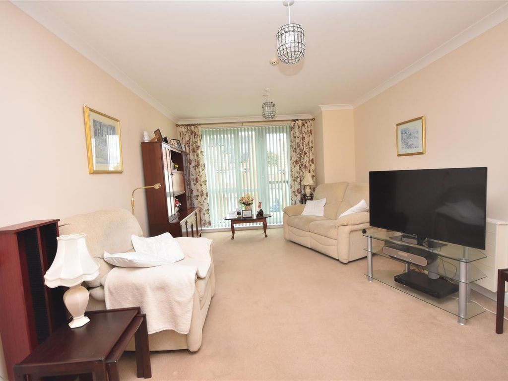 2 bed property for sale in Barber Road, Basingstoke RG22, £165,000
