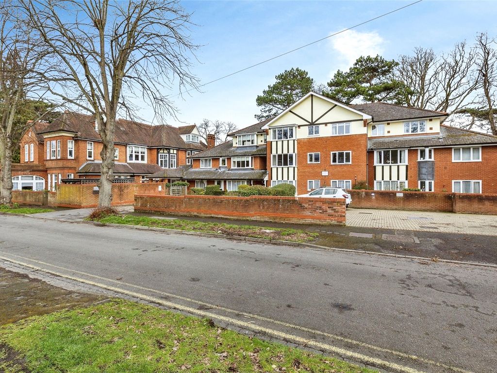 1 bed flat for sale in East Road, Maidenhead, Berkshire SL6, £125,000