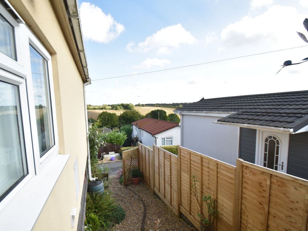 3 bed mobile/park home for sale in Old Sax Lane, Chartridge, Chesham, Buckinghamshire HP5, £200,000