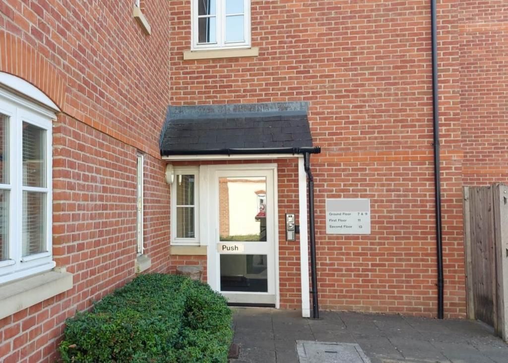 1 bed flat for sale in Cowley, Oxford OX4, £80,500