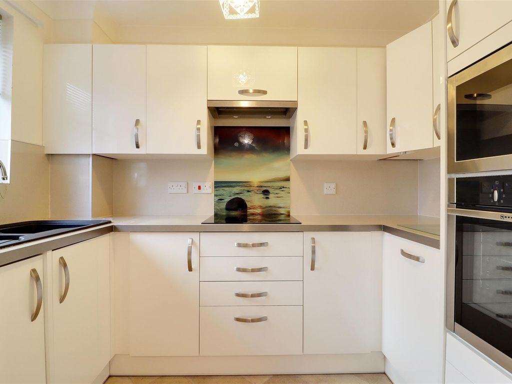 2 bed flat for sale in Hudson Court, Barrow Lane, Hessle HU13, £110,000