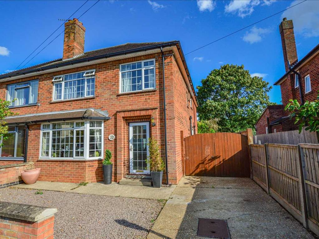 4 bed semi-detached house for sale in Hervey Road, Sleaford NG34, £295,000
