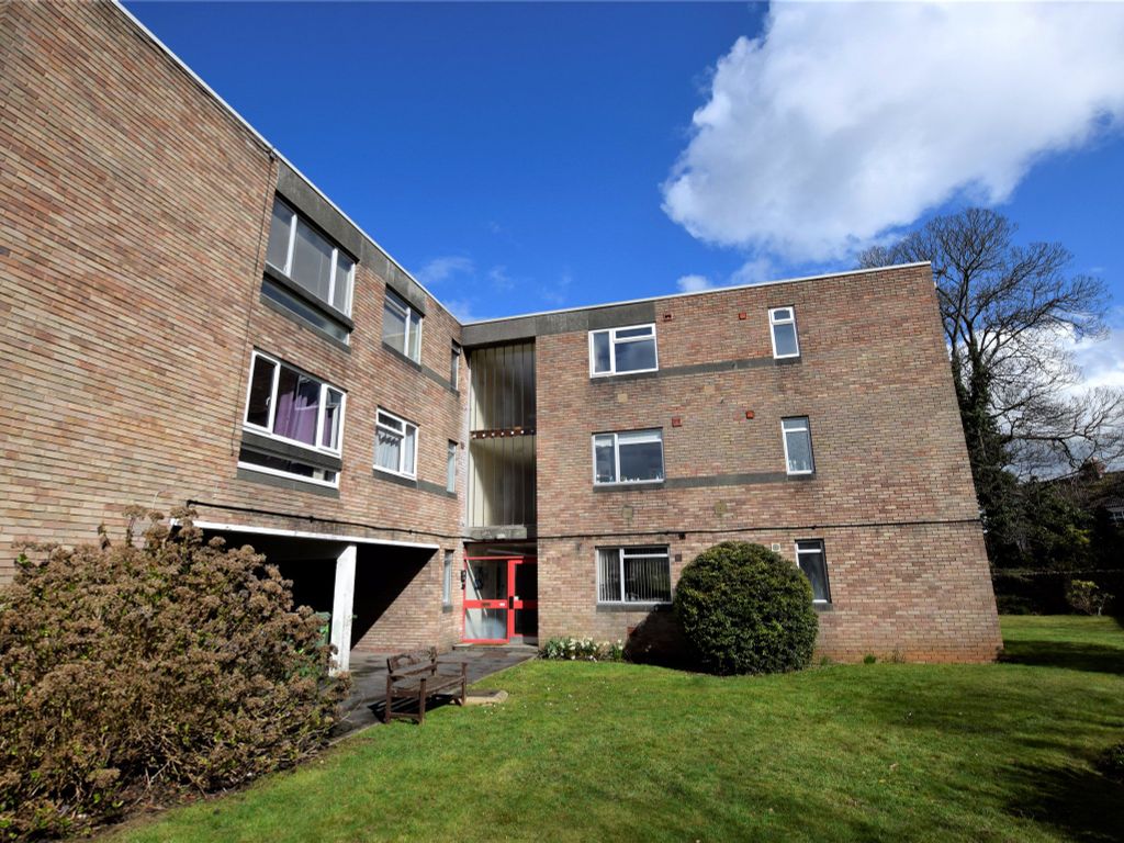 2 bed flat for sale in Cleevedale Court, Cleeve Wood Road, Bristol, South Gloucestershire BS16, £205,000