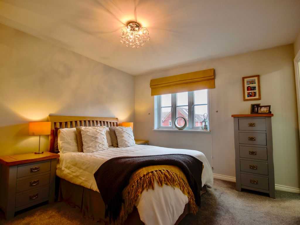 4 bed detached house for sale in Golwg Y Bont, Blackwood NP12, £295,000