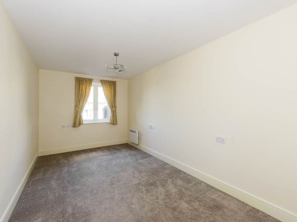 2 bed property for sale in Goodes Court, Royston SG8, £235,000