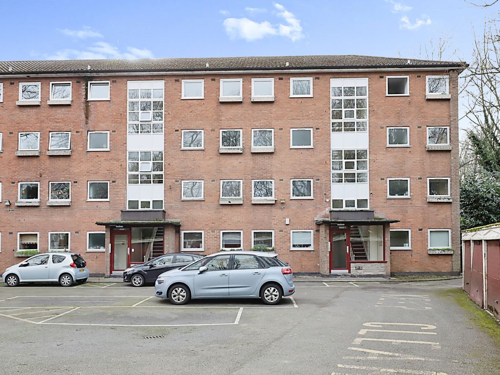 1 bed flat for sale in Lower Vauxhall, Wolverhampton, West Midlands WV1, £60,000