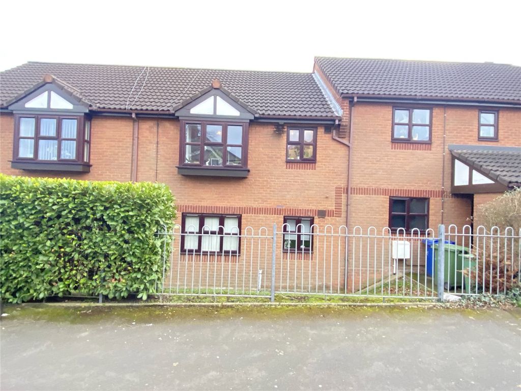 1 bed flat for sale in Woodford End, Chadsmoor, Cannock, Staffordshire WS11, £75,000