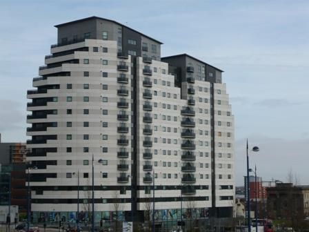 1 bed flat for sale in Masshouse Plaza, Birmingham B5, £149,950