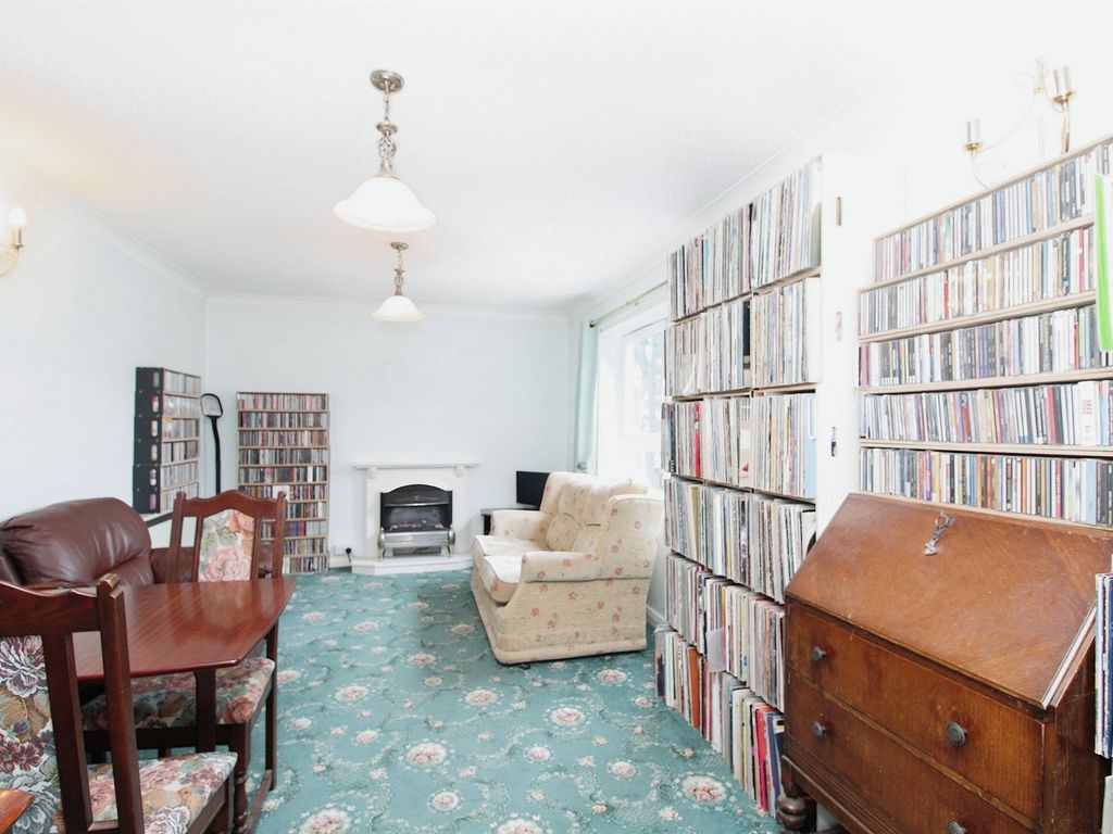 1 bed flat for sale in Danescourt Way, Llandaff, Cardiff CF5, £90,000