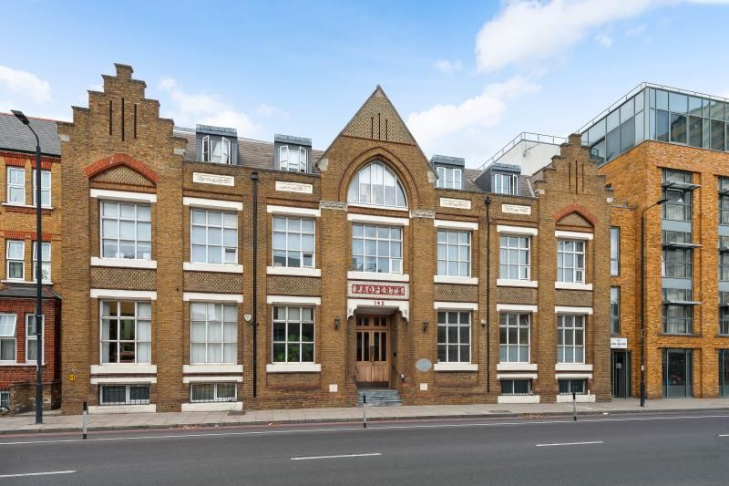 Leisure/hospitality for sale in Suite, Mandeville Courtyard, Battersea Park Road, Battersea SW11, £1,395,000