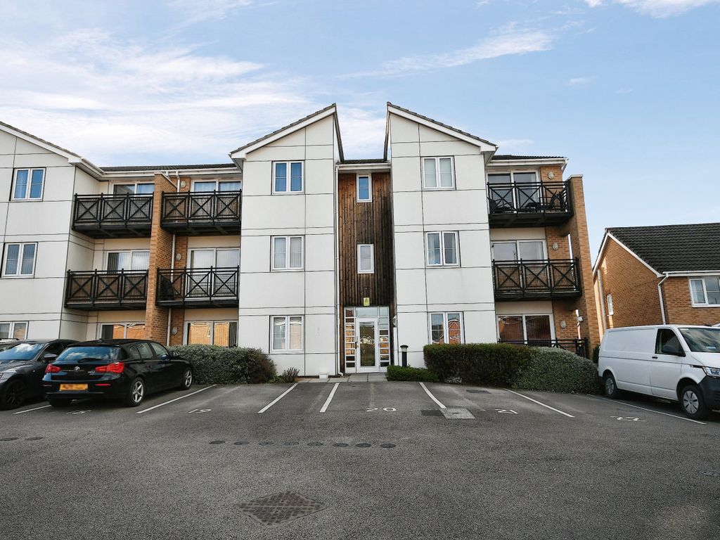 1 bed flat for sale in Kentmere House, Archdale Close, Chesterfield, Derbyshire S40, £90,000