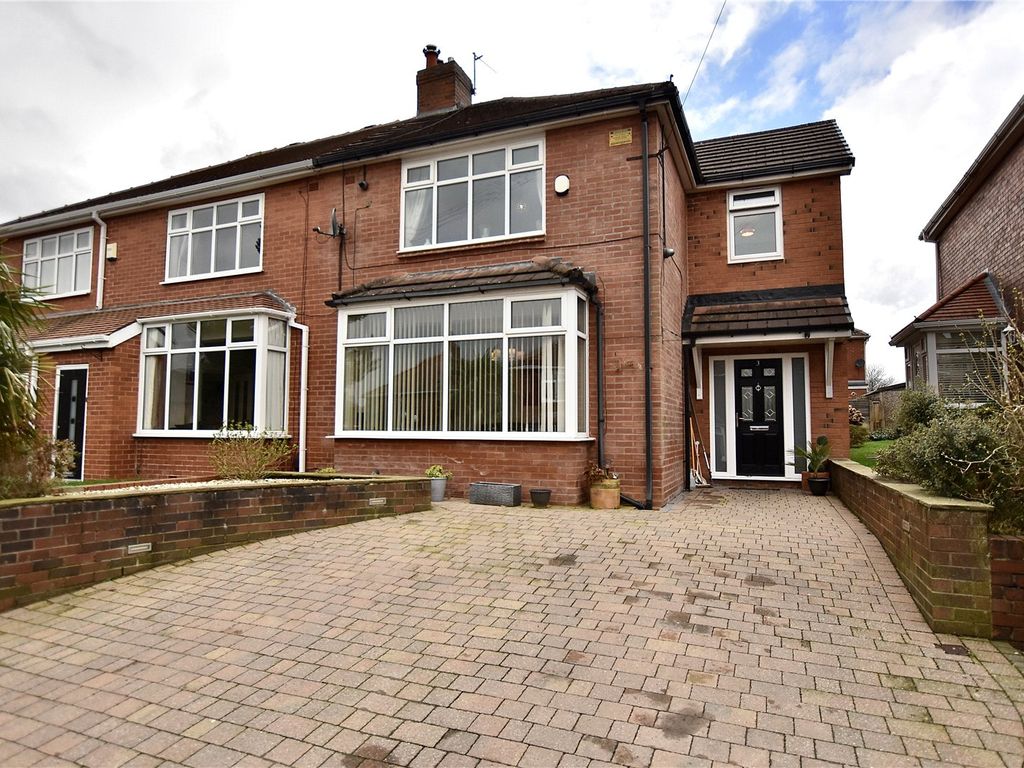 4 bed semi-detached house for sale in Harton Close, Shaw, Oldham OL2, £299,950