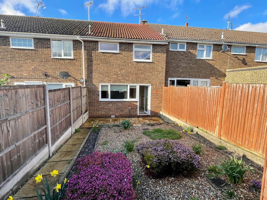 3 bed terraced house for sale in Well Green Close, Saffron Walden CB11, £300,000