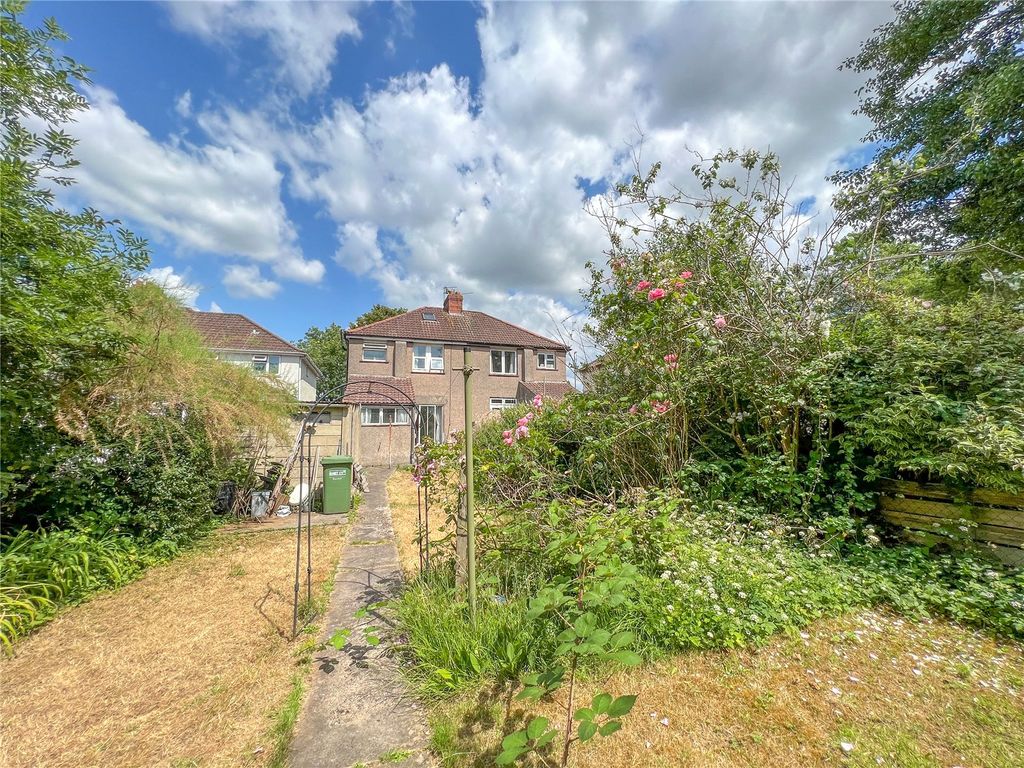 1 bed flat for sale in Tower Road North, Warmley, Bristol BS30, £160,000