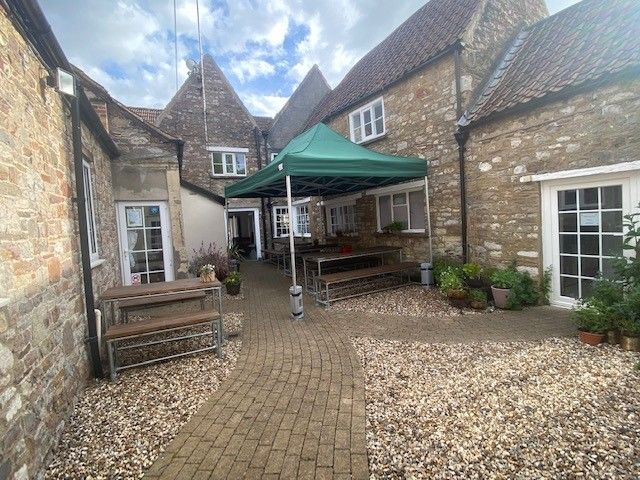 Restaurant/cafe for sale in Gloucestershire, Gloucestershire BS37, £49,000