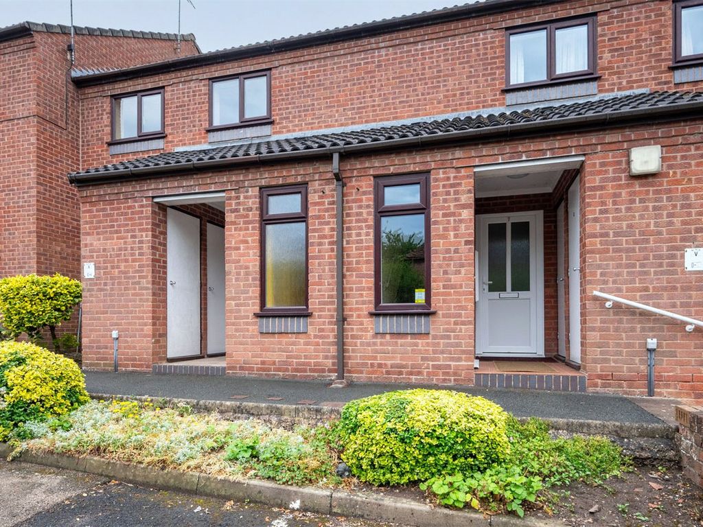 2 bed flat for sale in Mercian Court, The Broadway, Shifnal, Shropshire TF11, £75,000