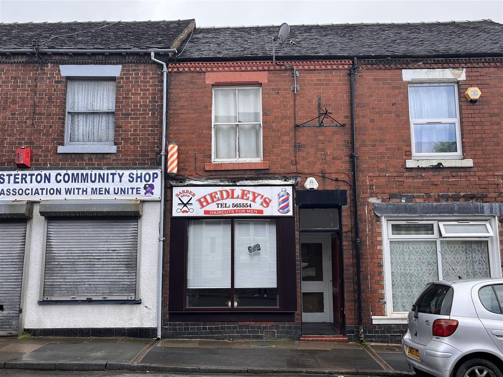 Retail premises for sale in London Road, Chesterton, Newcastle ST5, £65,000