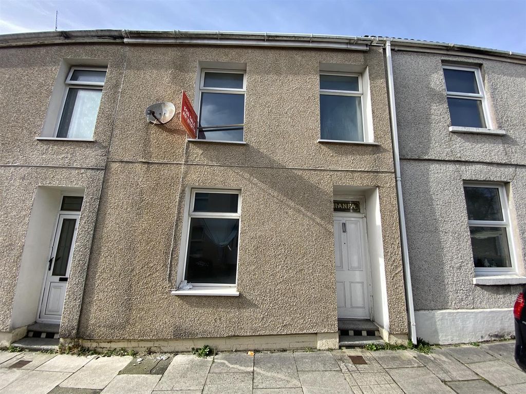 3 bed terraced house for sale in Russell Street, Llanelli SA15, £99,950