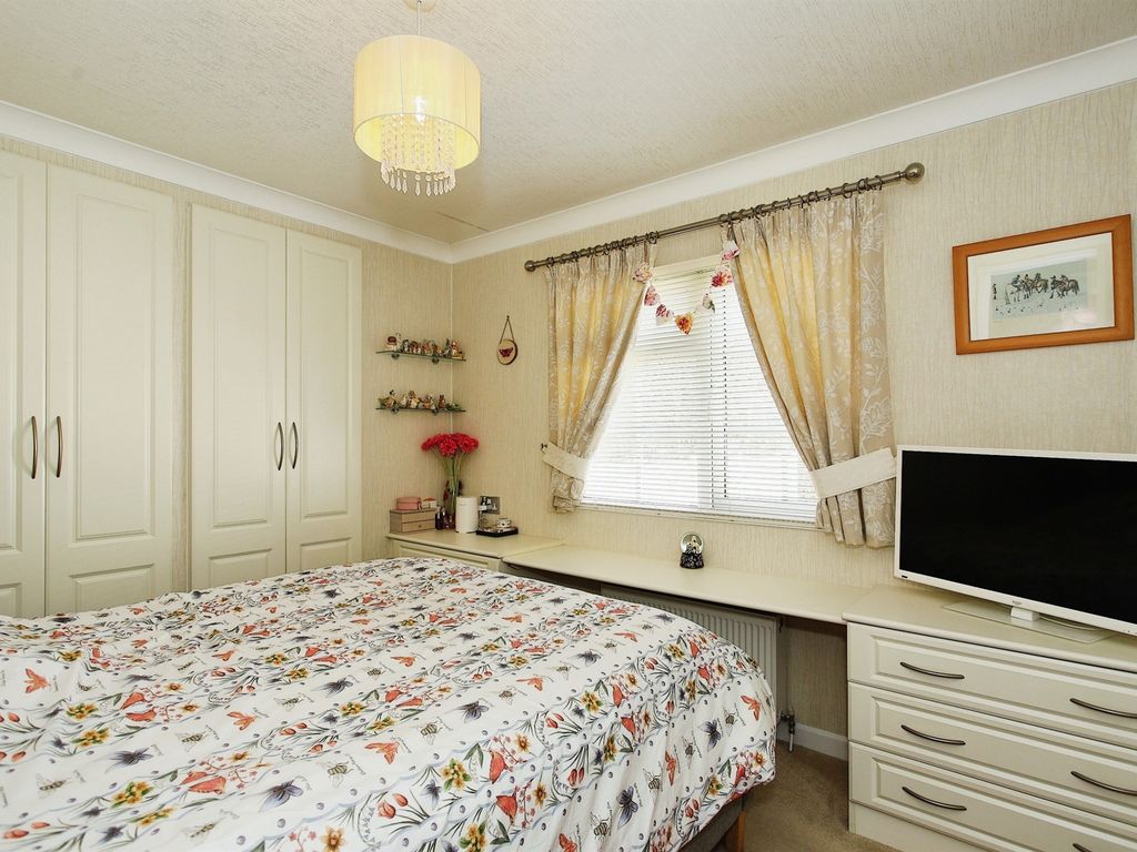 2 bed mobile/park home for sale in Lee Green Lane, Church Minshull, Nantwich CW5, £140,000