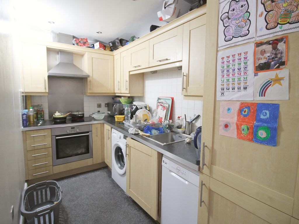 2 bed flat for sale in Cressex Road, High Wycombe HP12, £230,000