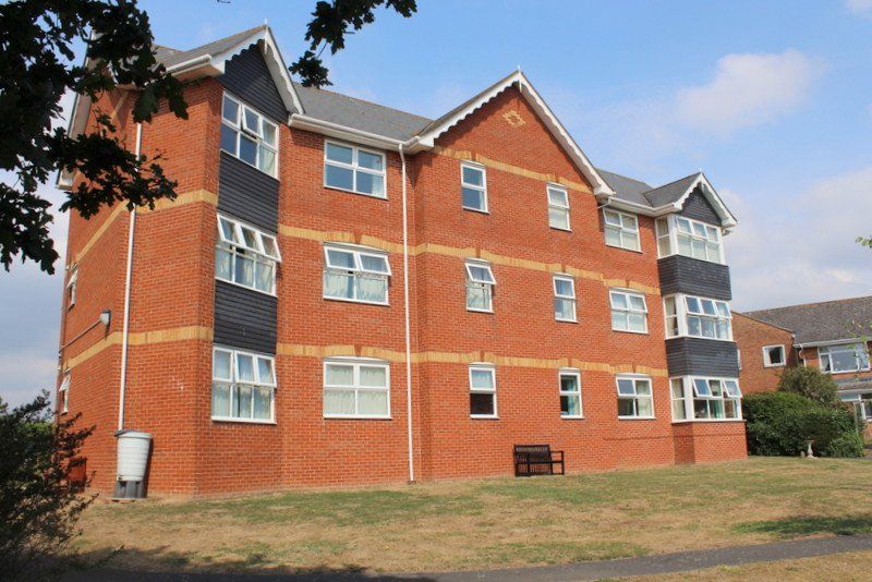 2 bed flat for sale in Long Causeway, Exmouth EX8, £180,000