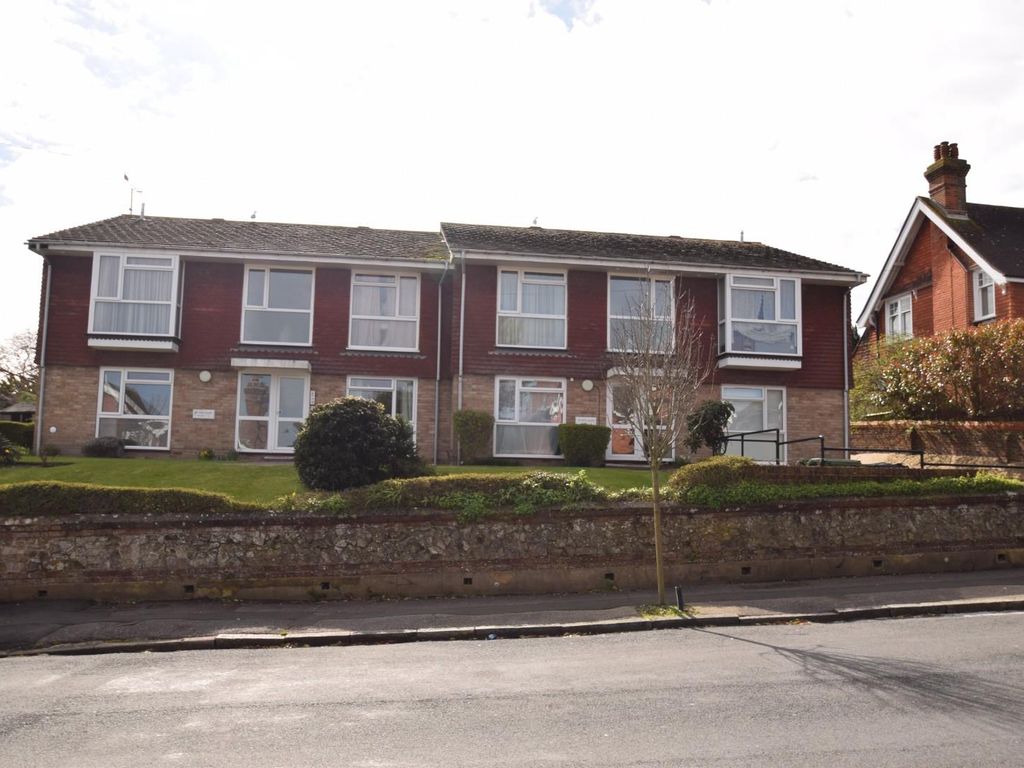 1 bed flat for sale in Carew Road, Eastbourne BN21, £139,950