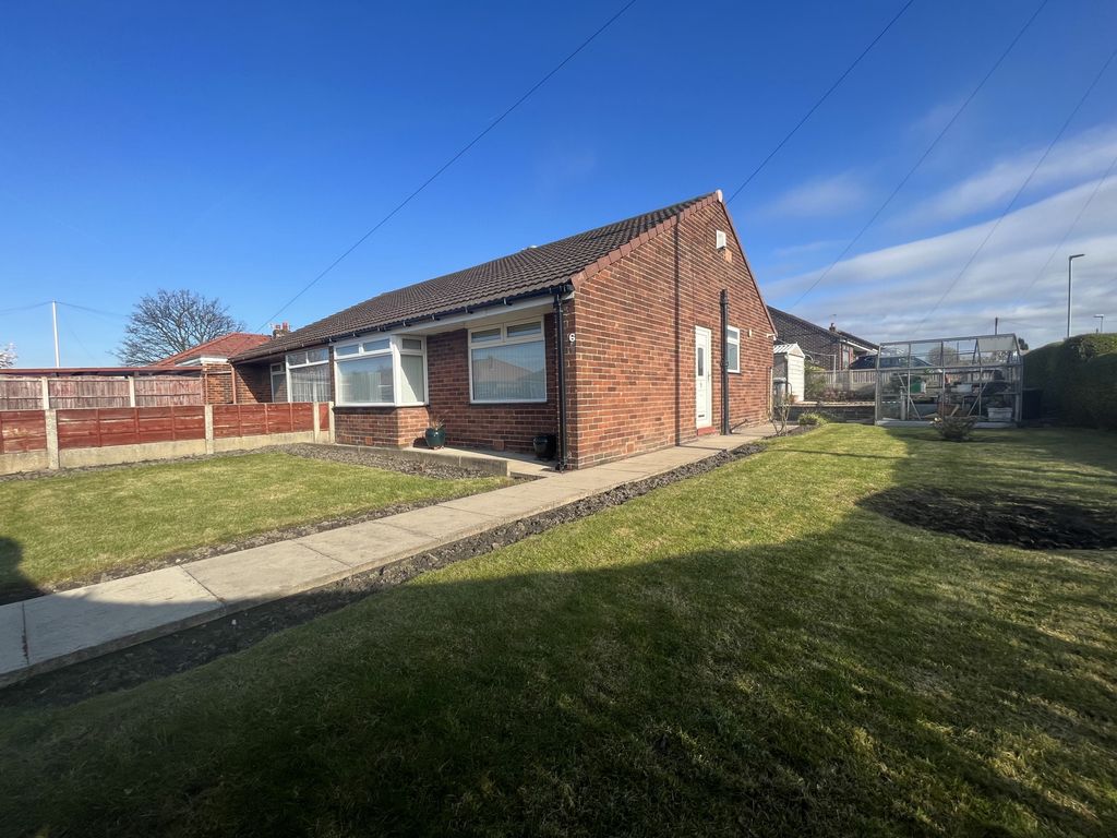 2 bed bungalow for sale in Mansfield Avenue, Denton M34, £235,000