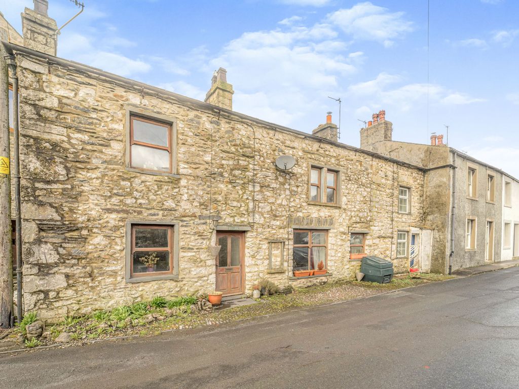 3 bed end terrace house for sale in Main Road, Stainforth, Settle BD24, £250,000