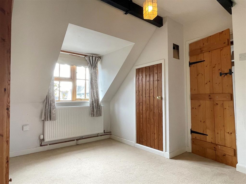 2 bed detached house for sale in Graces Lane, Chieveley, Newbury RG20, £325,000