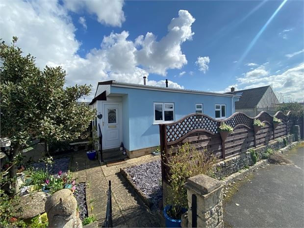 2 bed mobile/park home for sale in Hill View Park, Locking Road, Weston Super Mare, N Somerset. BS22, £168,000