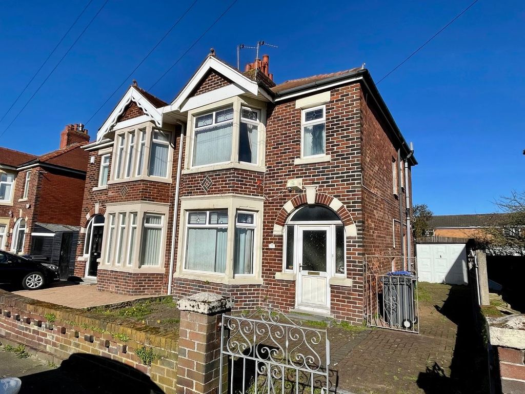 3 bed semi-detached house for sale in Ferndale Avenue, Blackpool FY4, £109,000