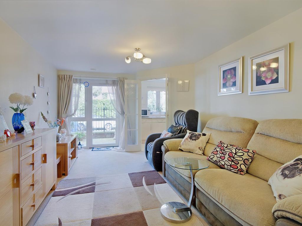 1 bed flat for sale in Coleridge Court, Clevedon BS21, £199,000