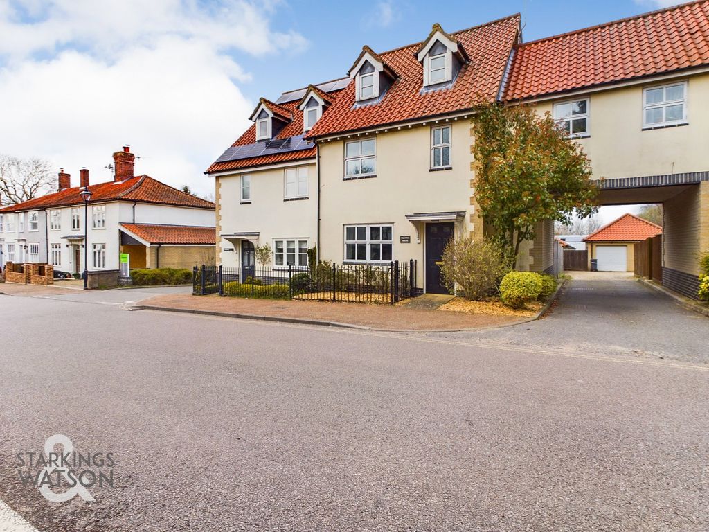 3 bed town house for sale in The Street, Rickinghall, Diss IP22, £290,000