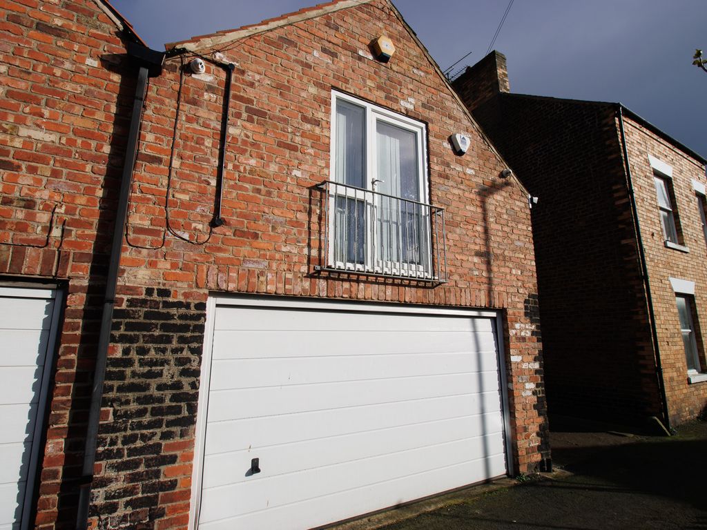 2 bed cottage for sale in Chapel Street, Filey YO14, £225,000