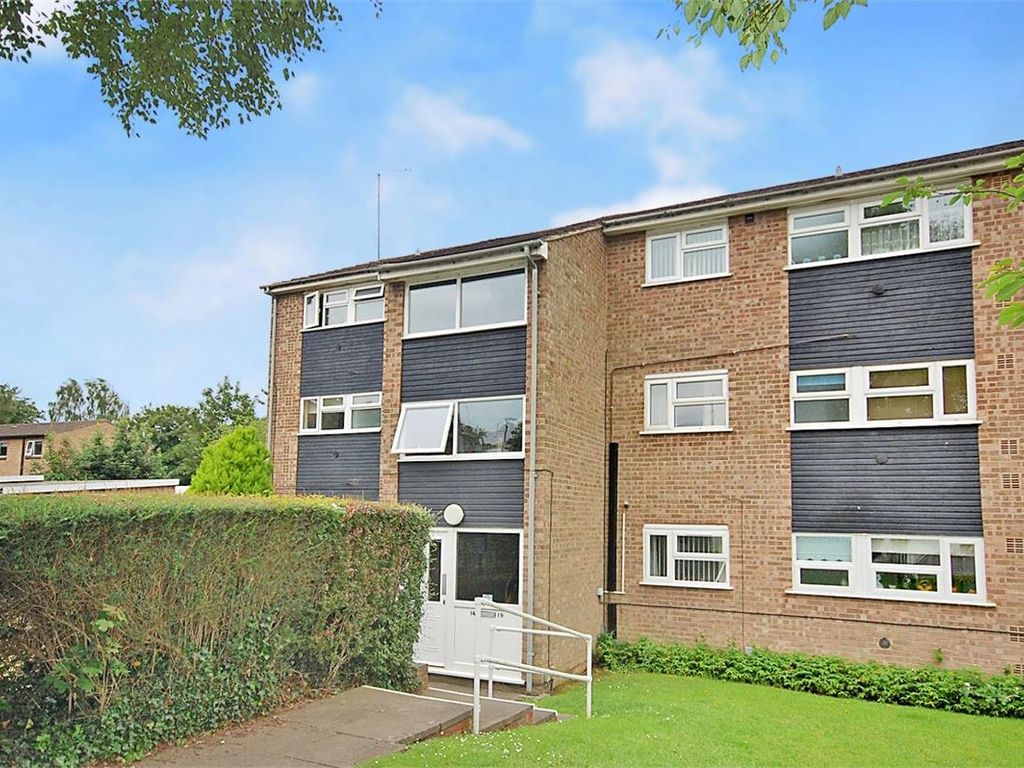 2 bed flat for sale in The Rise, Kingsthorpe, Northampton NN2, £155,000