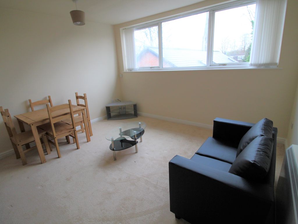 2 bed flat for sale in Bury Old Road, Salford M7, £120,000